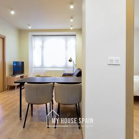Myhousespain - La Merced Апартаменти